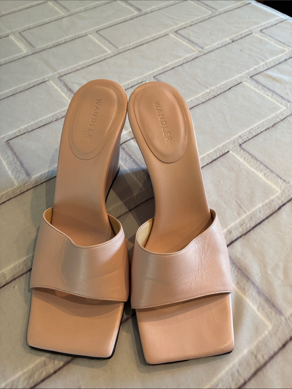 🎉NEW LISTING!🎉Wandler Blush Leather Square-Toe Slide Mules